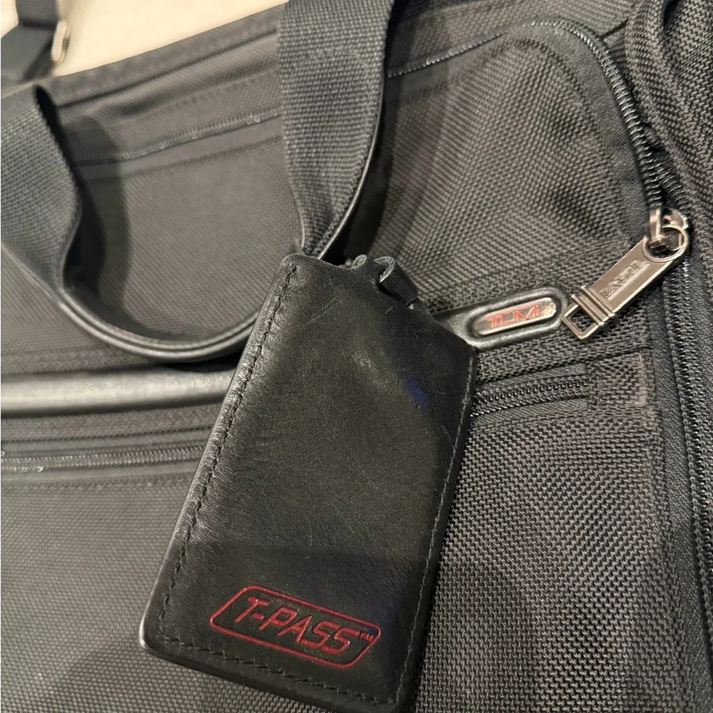 Tumi Black Men's Bag briefcase messenger bag